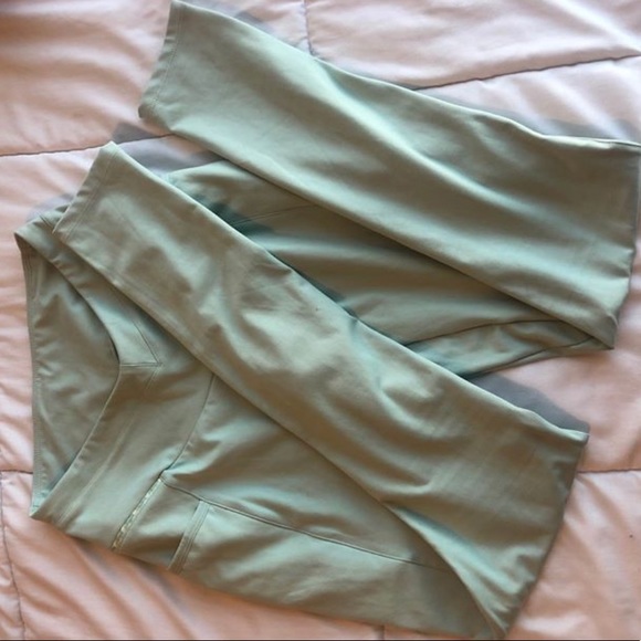 Teal gymshark leggings - Picture 2 of 4